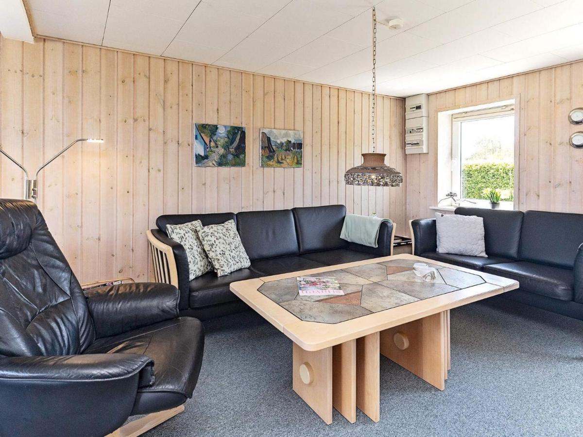 10 Person Holiday Home In Vinderup ภายนอก รูปภาพ